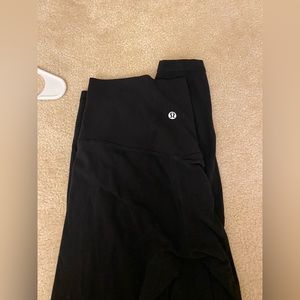 Lululemon 7/8 length size 6 black leggings